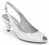 Carmen Size 7 White 2" heel